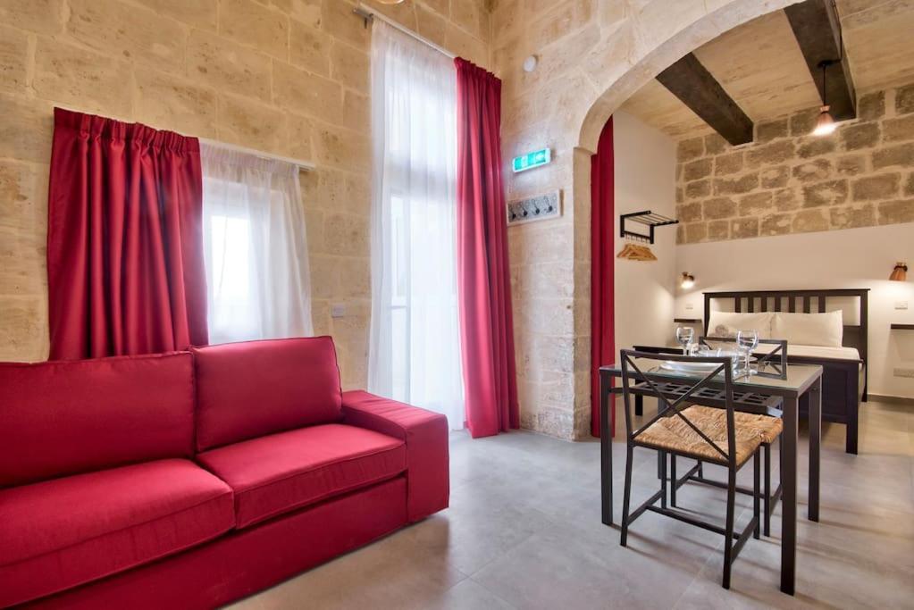 Vallettastay Old Lodge Apartment 2 エクステリア 写真