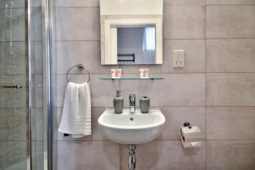 Vallettastay Old Lodge Apartment 2 エクステリア 写真